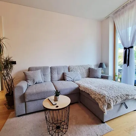 With Terrace And Free Parking Appartement *